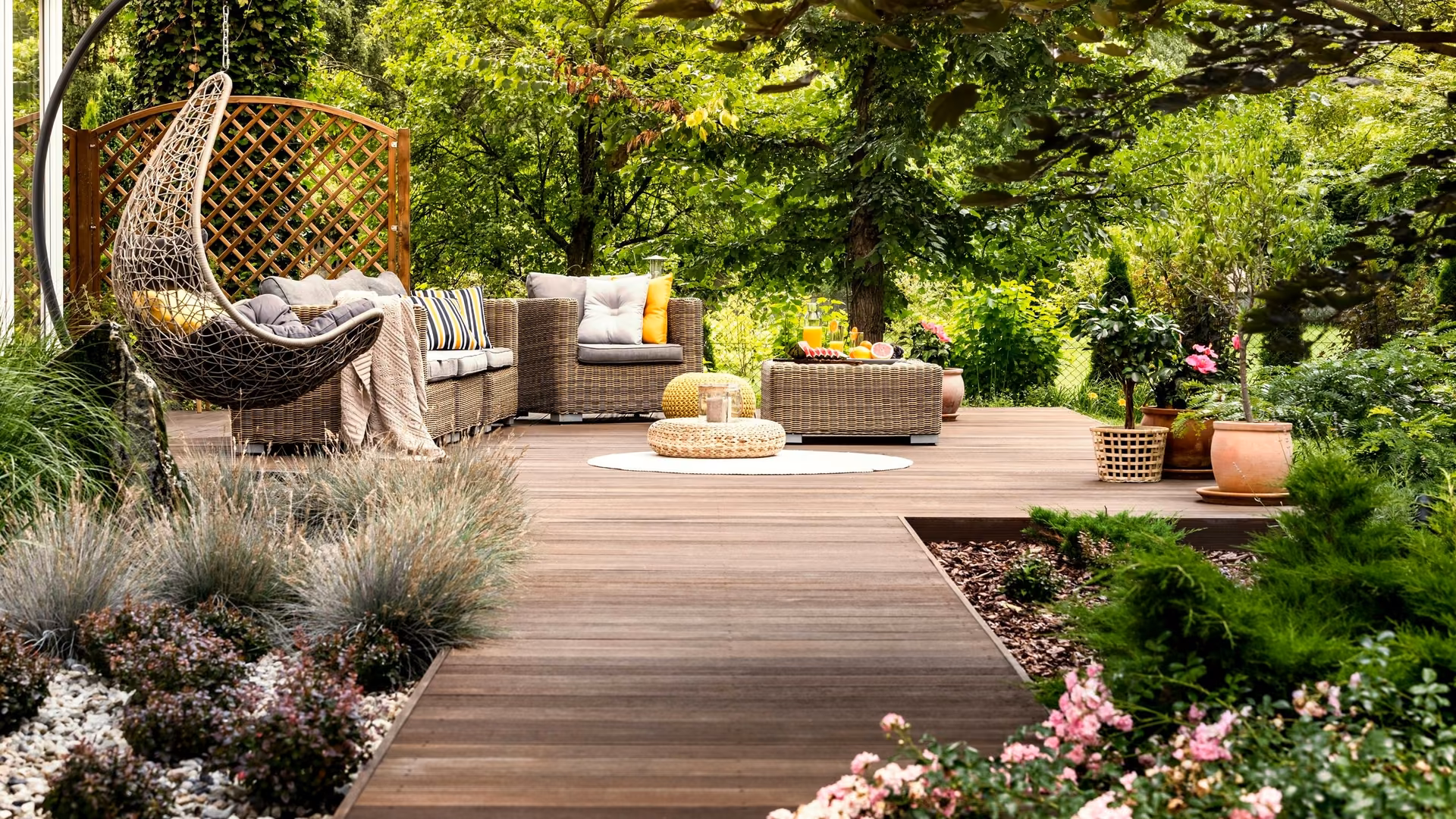 Beautiful outdoor patio with frost-proof porcelain tile surviving Vancouver rain